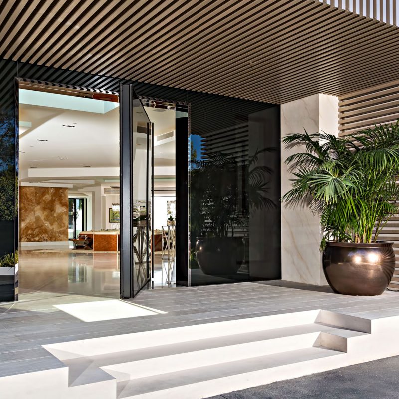 North Hillcrest Road